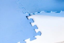 Polygroup Summer Waves Frame Pool Set - Blauer Rechteckiger Pool, 4,88 X 2,44 X 1,07m, Inklusive Zubehör Bodenschutzmatten Blau 4mm -Meyer Poolwelt Bodenschutzmatte blau detail heissner